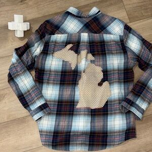 custom plaid flannel shirt with a Michigan state silhouette appliqué size large